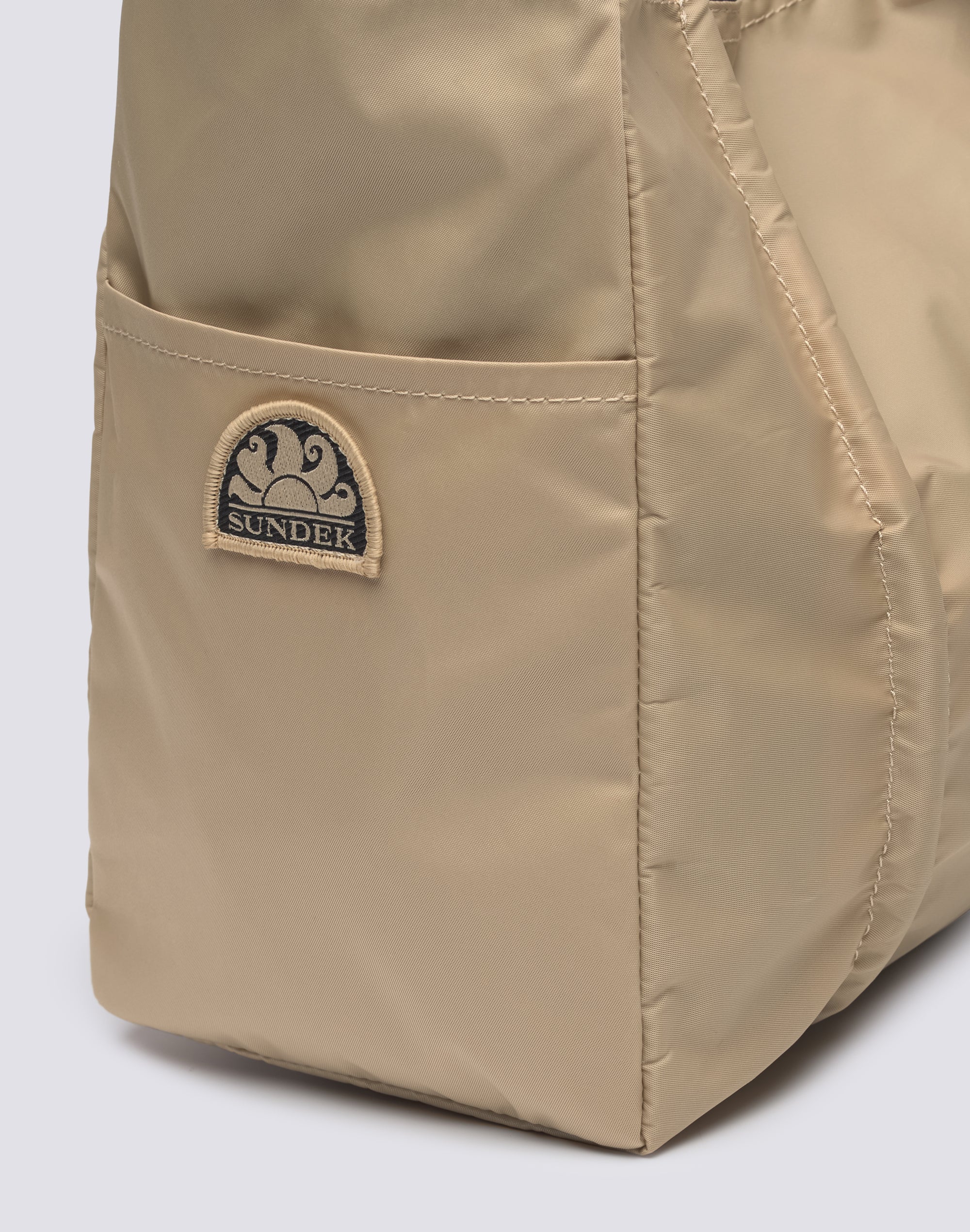 BORSA A SPALLA MISURA MEDIA CON ARRICCIATURE - Image 2