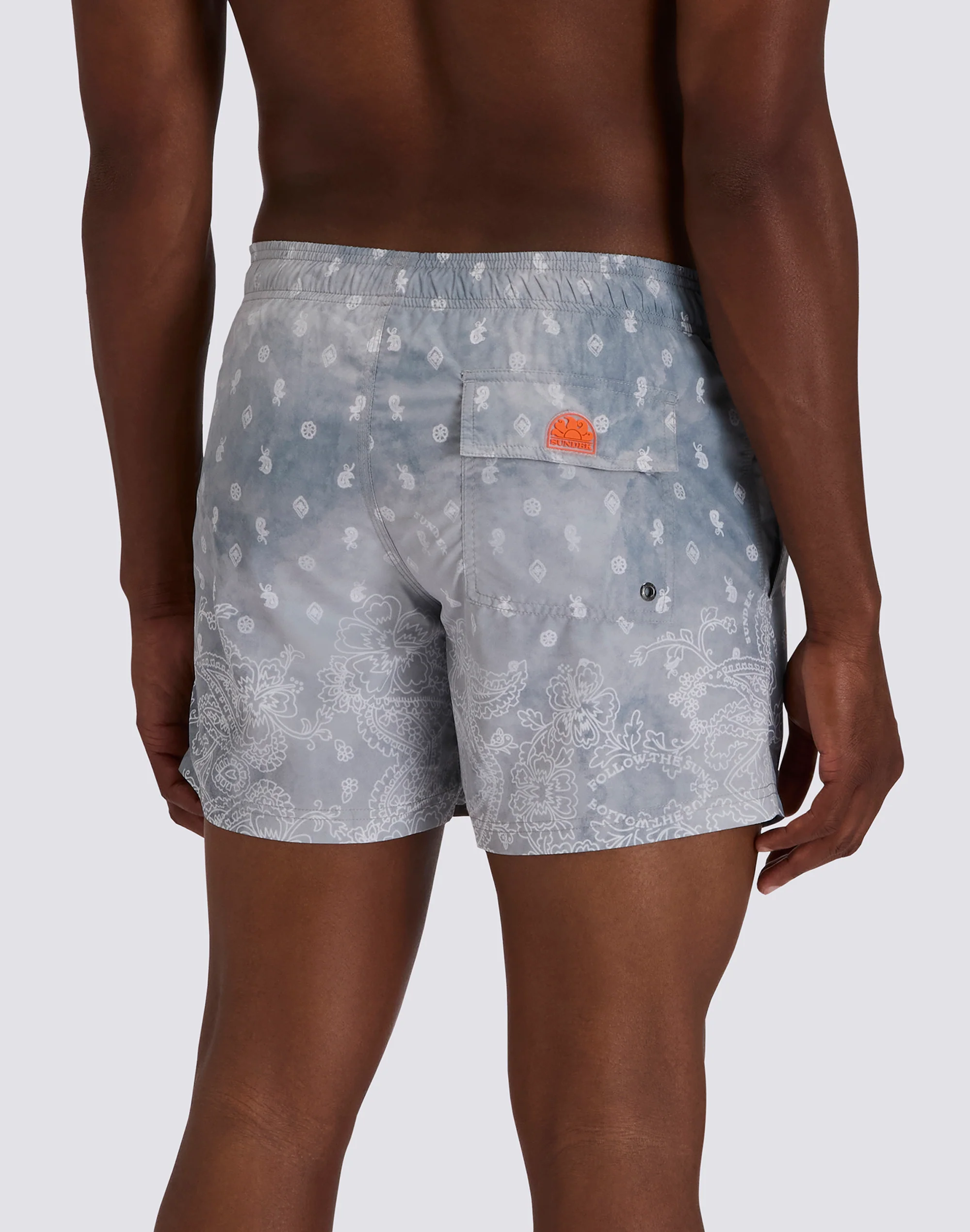 COSTUME DA BAGNO UOMO CORTO VITA ELASTICATA STAMPA PAISLEY BANDANA IN POLY RICICLATO - Image 2