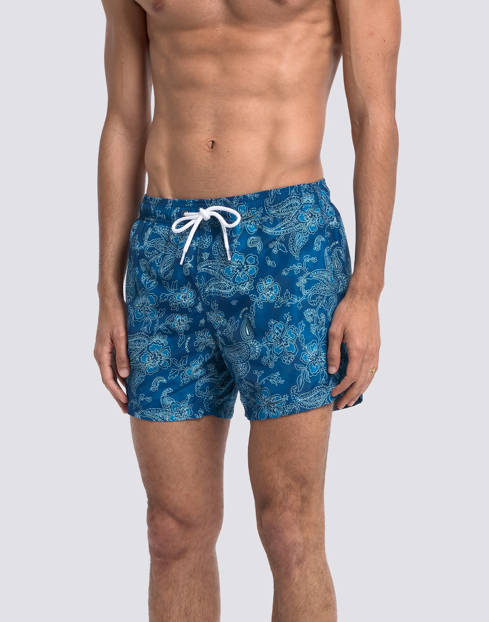 COSTUME DA BAGNO UOMO CORTO VITA ELASTICATA STAMPA HIBI PAISLEY IN POLY RICICLATO - Image 4
